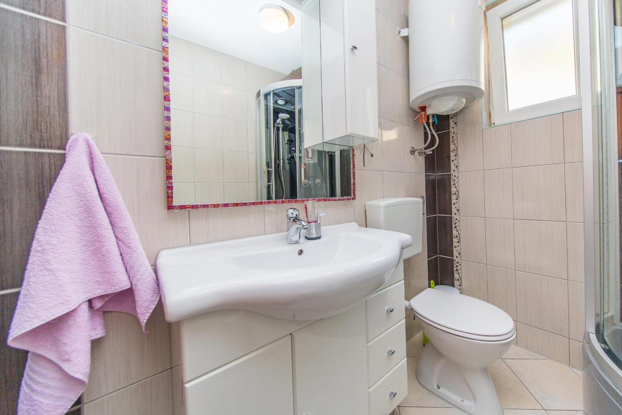 Apartment Luni Локва Рогозница Екстериор снимка