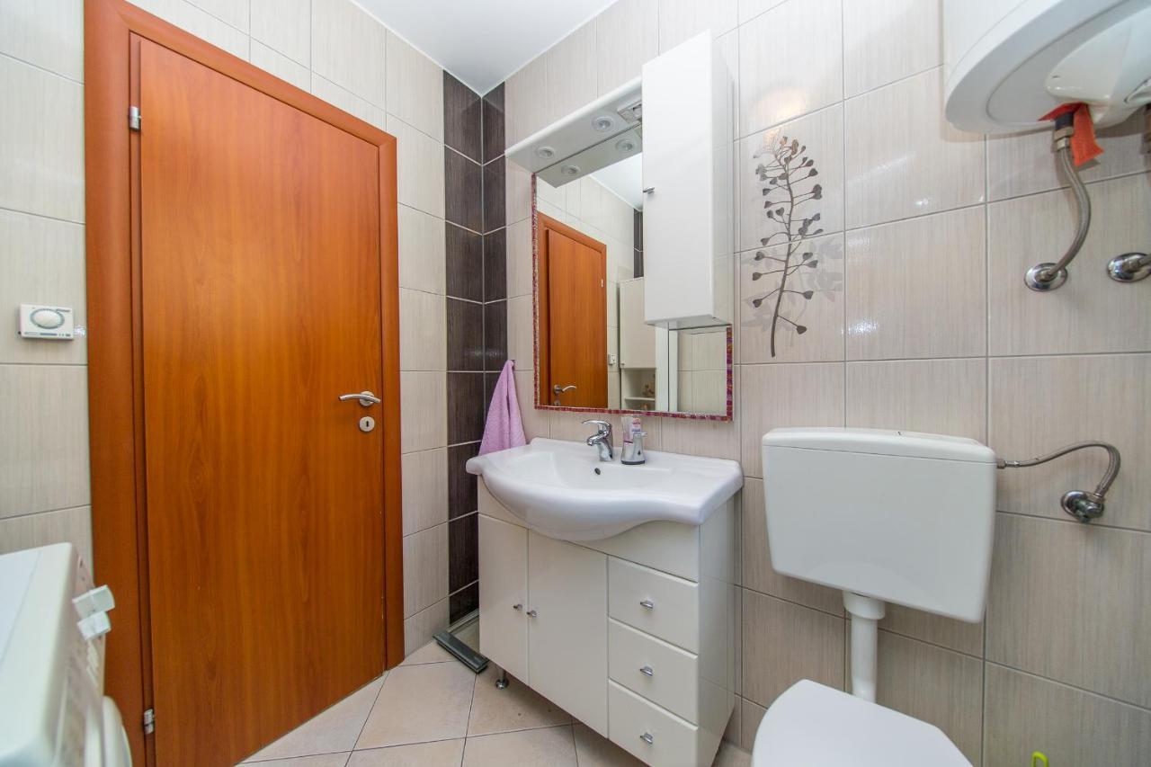 Apartment Luni Локва Рогозница Екстериор снимка